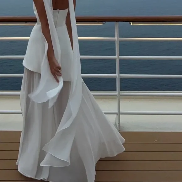 Elegant White Evening Dress - Picture 2 of 10